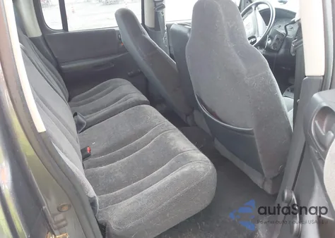 2003 Dodge Dakota Sport/Sxt from USA, damaged, VIN 1D7HG38N93S136111